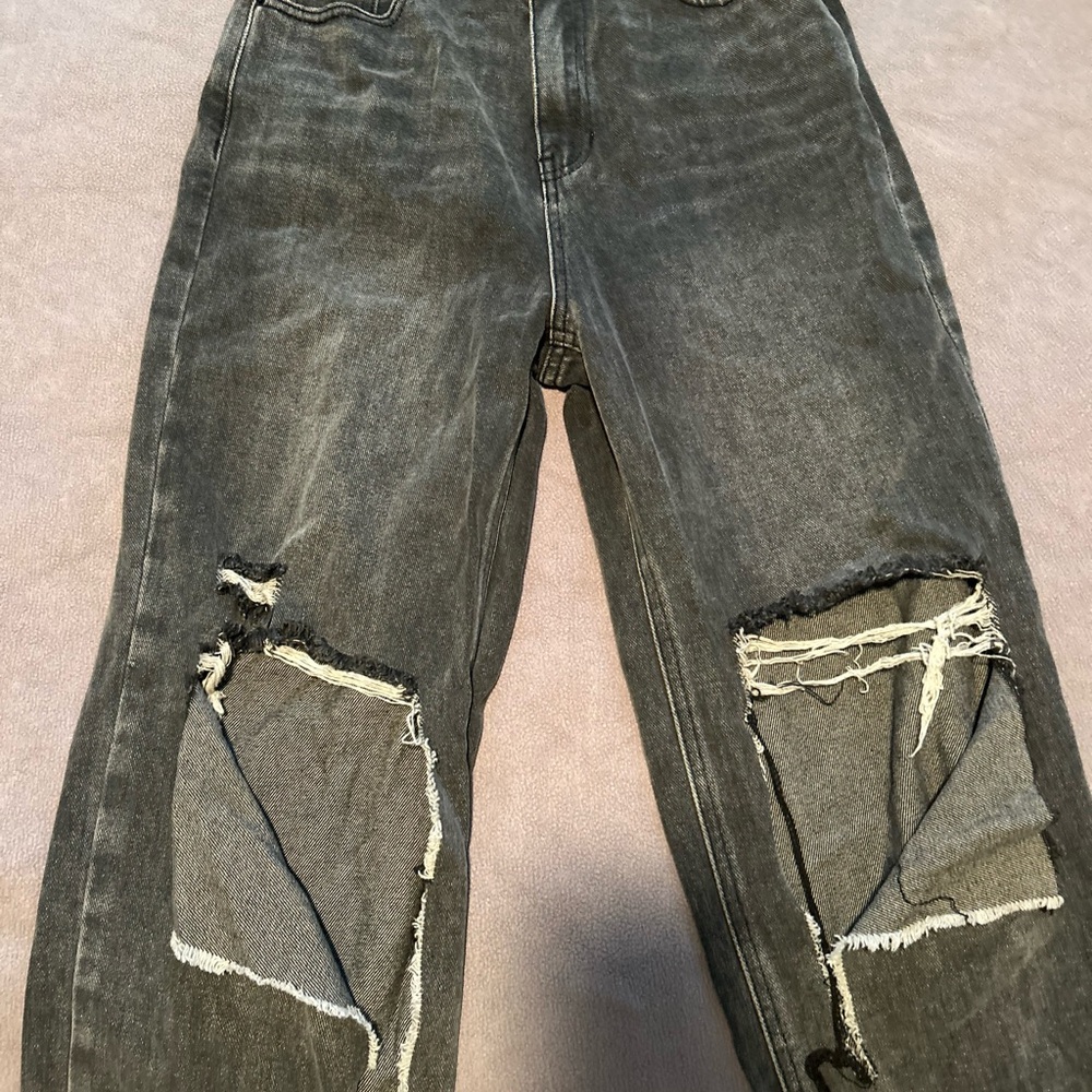 PacSun Women’s Black Distressed Jeans